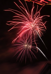 1327447_fireworks_5_1.jpg