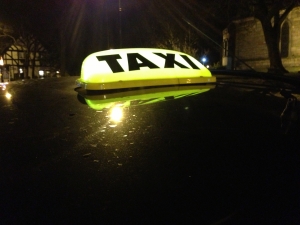 taxi-bubble-sign-1442111-m.jpg